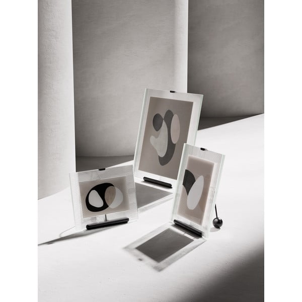 Czarna szklana ramka stojąca 16x20 cm Flute – Umbra-image-3