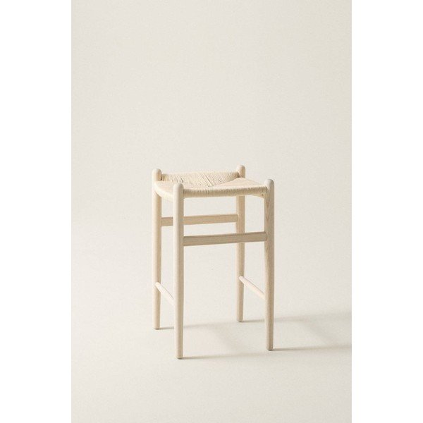 Hoker z litego drewna wiązu w jasnym naturalnym kolorze (wysokość siedziska 63 cm) Nattavaara – Jotex-image-1