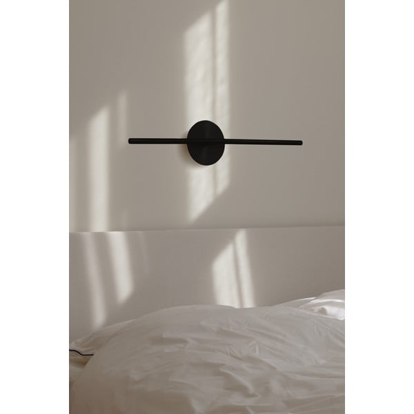 Czarny metalowy kinkiet LED ze ściemniaczem Omni Wall – UMAGE-image-2