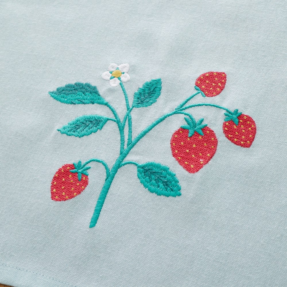 Bawełniany bieżnik 32x220 cm Strawberry Garden – Catherine Lansfield (zdjęcie 3)