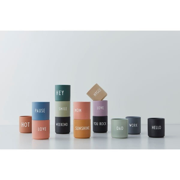 Różowy/beżowy porcelanowy kubek 300 ml Love – Design Letters-image-1