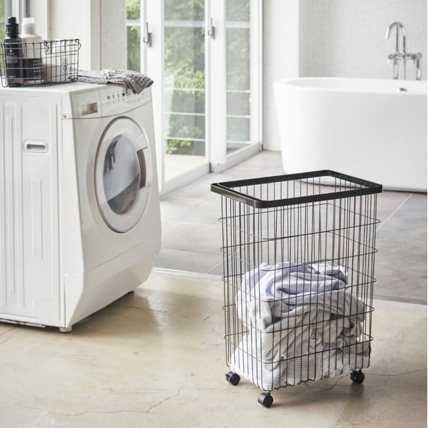 Czarny metalowy kosz na pranie 55 l Tower – YAMAZAKI-image-1