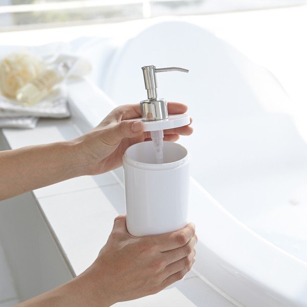 Biały plastikowy dozownik do mydła 500 ml Round – YAMAZAKI-image-4