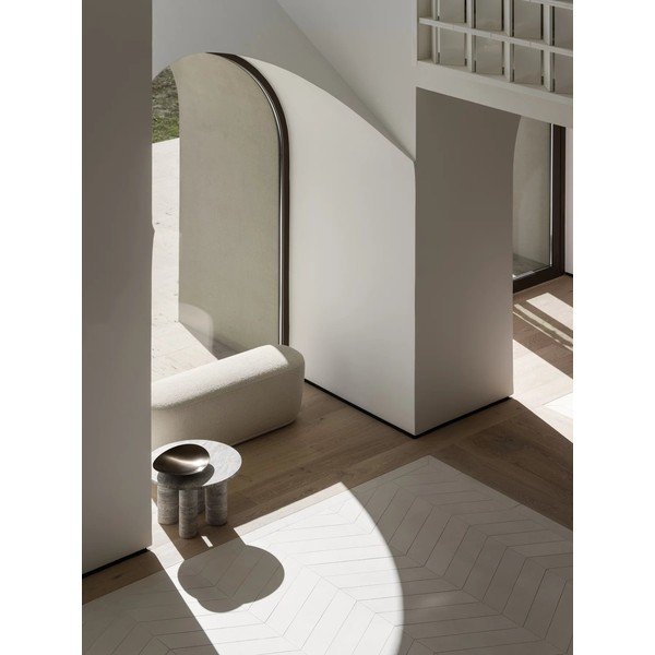 Kamienny okrągły stolik ø 52 cm Volos – Blomus-image-1