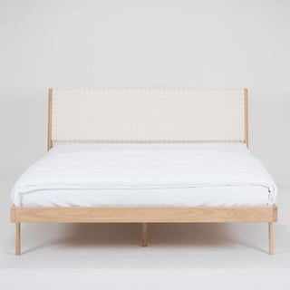 Łóżko z litego drewna dębowego z białym zagłówkiem Gazzda Fawn, 180x200 cm