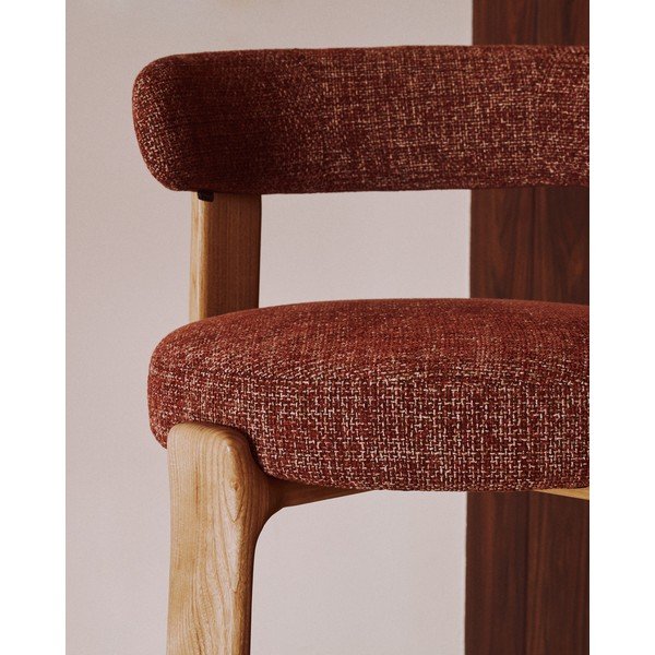Hoker z litego drewna jesionowego w ceglasto-naturalnym (wysokość siedziska 65 cm) Granite – Kave Home-image-2