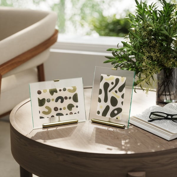 Szklana ramka stojąca w kolorze złota 16x20 cm Flute – Umbra-image-1