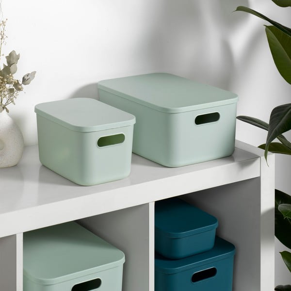 Jasnozielony plastikowy pojemnik z pokrywką 35,5x25,5x16 cm – Homéa-image-1