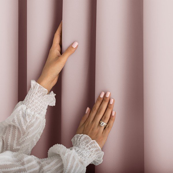 Szaroróżowa zasłona częściowo zaciemniająca (dimout) 140x250 cm Carli Tie – Restilo-image-2