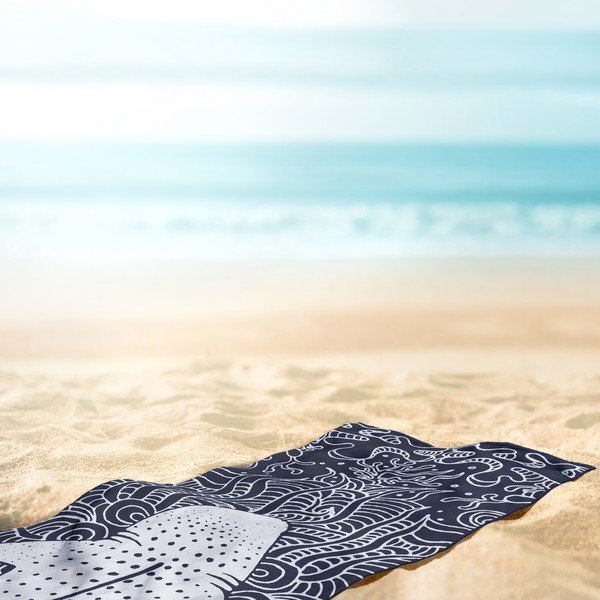 Ciemnoniebieski ręcznik plażowy 90x180 cm Shark – DecoKing-image-3