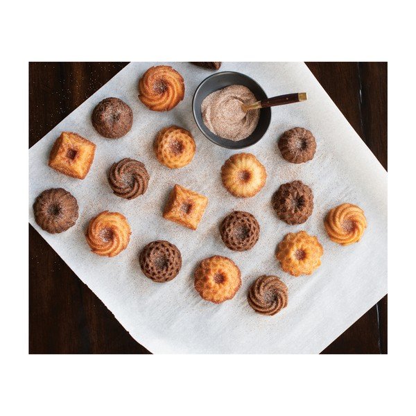 Forma na 12 babeczek w kolorze złota Nordic Ware Minimix, 280 ml-image-3