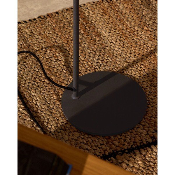 Czarna lampa stojąca (wysokość 147 cm) Manie – Kave Home-image-3