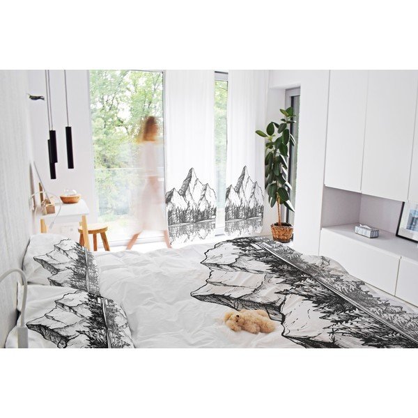 Czarno-biała zasłona z satyny bawełnianej 110x250 cm Cabin in the Mountain – Butter Kings-image-1