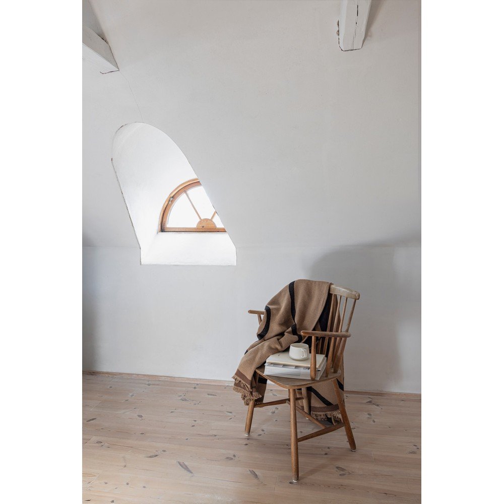 Jasnobrązowy koc 130x175 cm Shadow  – Mette Ditmer Denmark (zdjęcie 3)