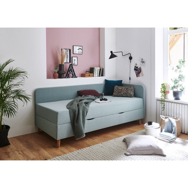 Jasnoniebieskie tapicerowane łóżko jednoosobowe ze schowkiem 120x200 cm Cabana – Meise Möbel-image-1