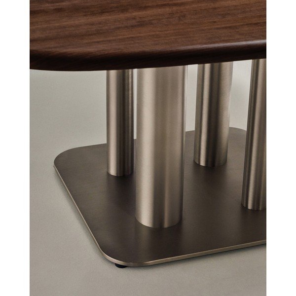 Stół w dekorze orzecha 150x150 cm Melvar – Kave Home-image-4