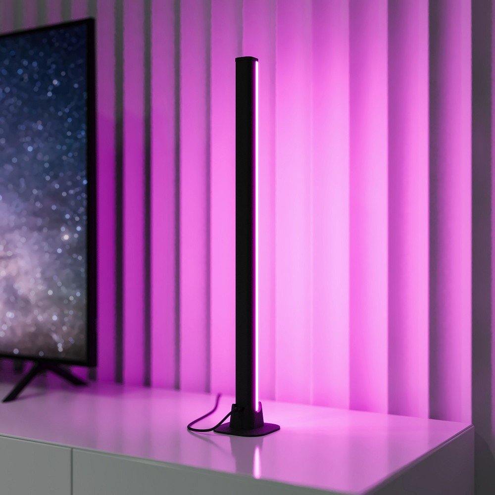 Czarna metalowa lampa stołowa LED (wysokość 55 cm) Boy – Reality (zdjęcie 8)