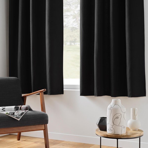 Czarna zasłona termiczna/częściowo zaciemniająca (dimout) z mikrowłókna 135x180 cm Micropolar – douceur d'intérieur-image-1