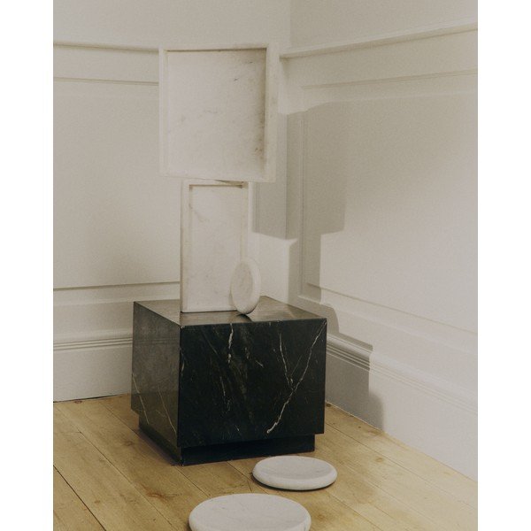 Marmurowa taca dekoracyjna 35x35 cm Serela – Kave Home-image-2