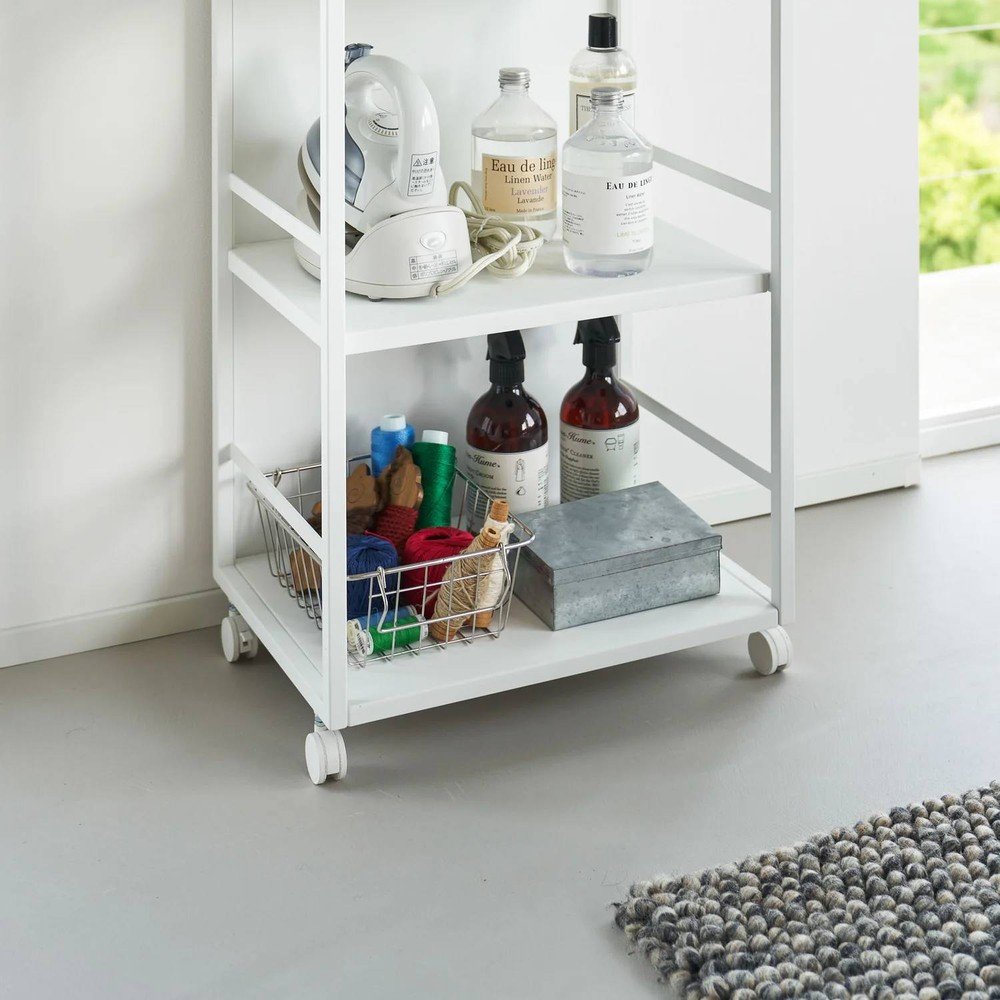 Biały metalowy regał na kółkach 42x84,5x32 cm Tower – YAMAZAKI (zdjęcie 3)