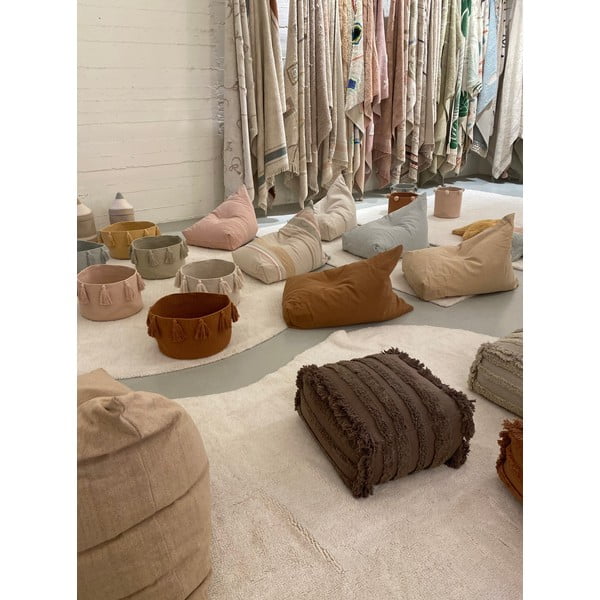 Beżowy dziecięcy worek do siedzenia Cleo Natural – Lorena Canals-image-1