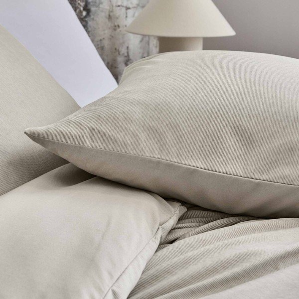 Beżowa pościel dwuosobowa z mikrowłókna 240x220 cm Azura – douceur d'intérieur-image-1