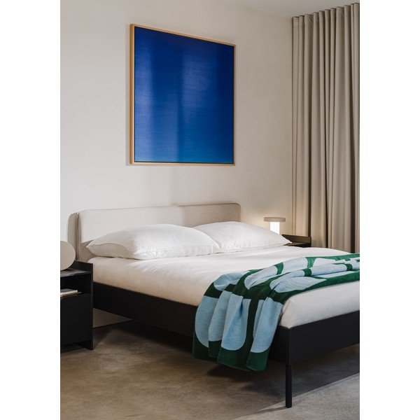 Czarne tapicerowane/z płyty wiórowej łóżko dwuosobowe ze stelażem 200x200 cm Streiko – noo.ma-image-1