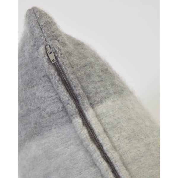 Poszewka na poduszkę z mieszanki wełny 45x45 cm Catarina – Kave Home-image-2