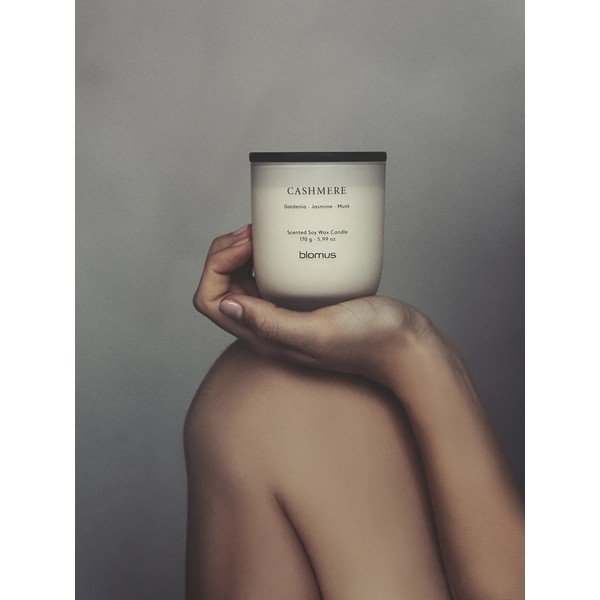 Zapachowa sojowa świeca czas palenia 35 h Tuoksu Cashmere – Blomus-image-3