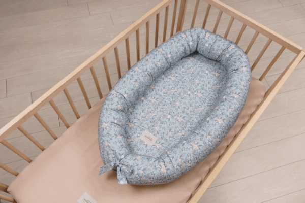 Niebieski kokon dla niemowląt Apricot – Malomi Kids-image-1