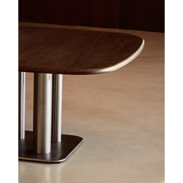 Stół w dekorze orzecha 150x150 cm Melvar – Kave Home-image-3
