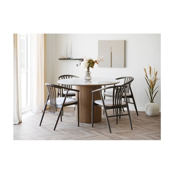 Ciemnobrązowe krzesło z podłokietnikami z litego drewna dębowego Agustin – House Nordic-image-1