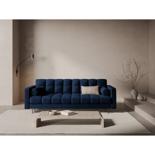 Ciemnoniebieska aksamitna rozkładana sofa ze schowkiem 222 cm Bali – Cosmopolitan Design-image-1