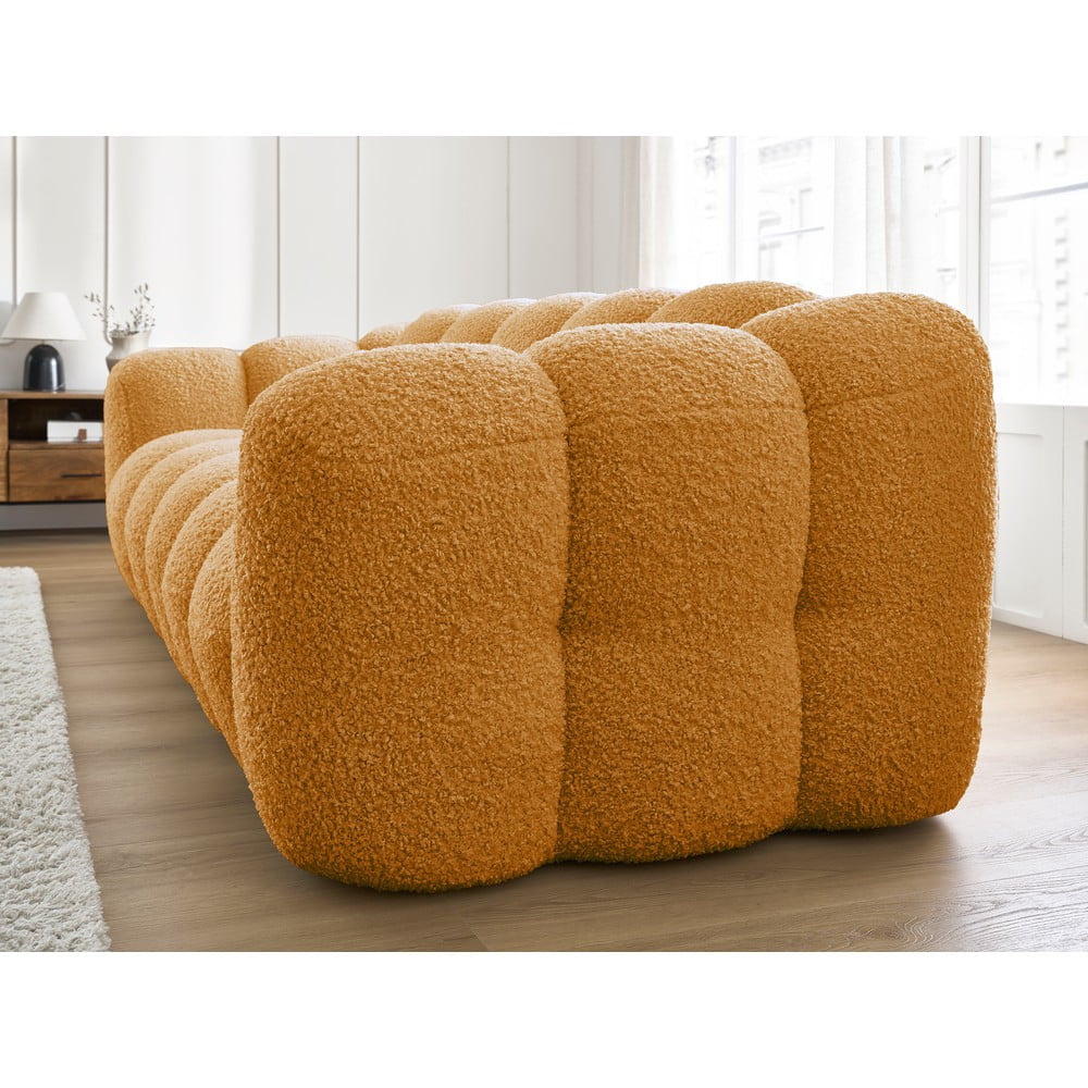 Musztardowa sofa z materiału bouclé 232 cm Hippolyte – Bobochic Paris (zdjęcie 5)