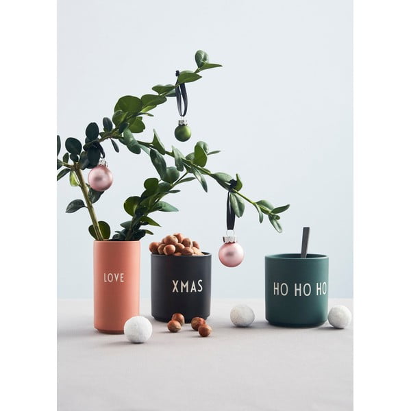 Ciemnozielony porcelanowy kubek Design Letters Favourite Ho Ho Ho-image-4