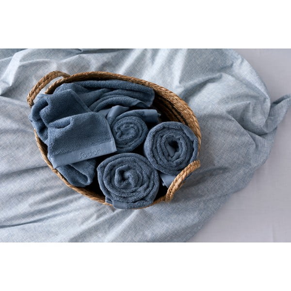 Niebieski ręcznik kąpielowy z bawełny frotte Södahl China, 140x70 cm-image-1