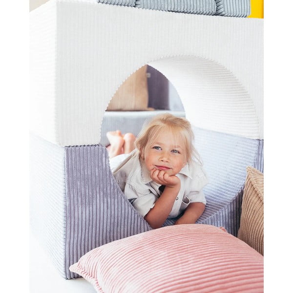 Różowa sztruksowa poduszka na sofę dziecięcą Block – Wigiwama-image-2