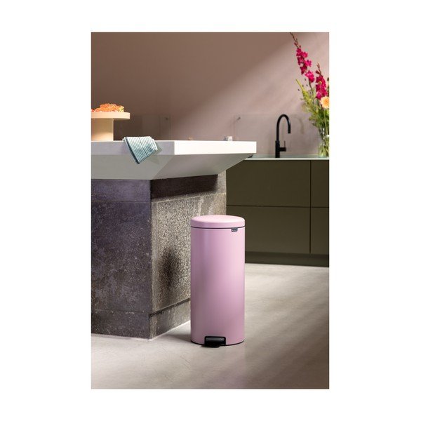 Różowy stalowy kosz na śmieci z pedałem 30 l NewIcon – Brabantia-image-1