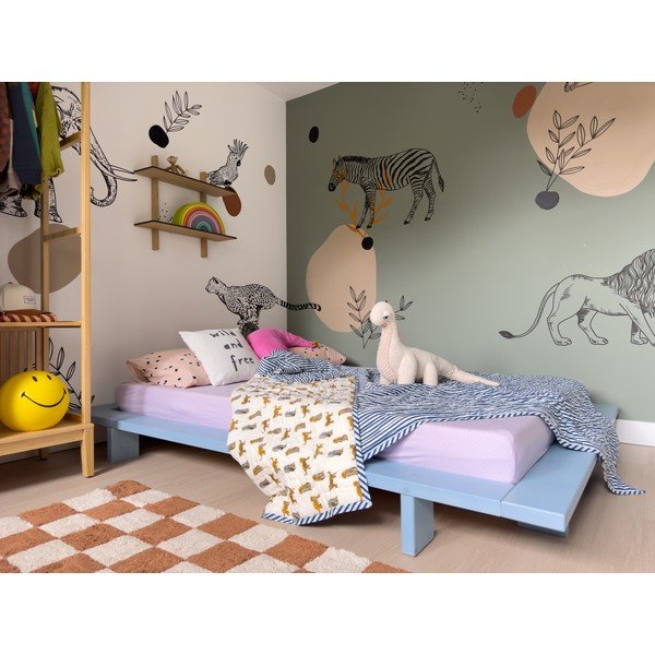 Jasnoniebieskie łóżko dwuosobowe z litego drewna sosnowego ze stelażem 140x200 cm Japan – Karup Design-image-1