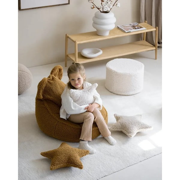 Brązowa poduszka na sofę dziecięcą z materiału bouclé Star – Wigiwama-image-1