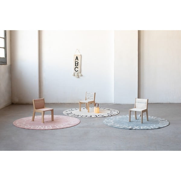 Jasnoniebieski bawełniany dywan dziecięcy tkany ręcznie odpowiedni do prania ø150 cm ABC Vintage Blue – Lorena Canals-image-4