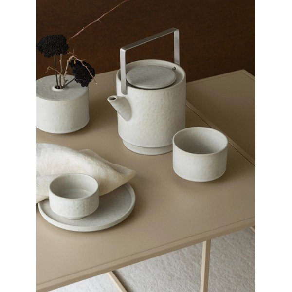 Kremowy kamionkowy dzbanek do herbaty z sitkiem 1 l Makoto – Blomus-image-1