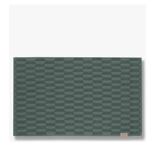 Ciemnozielony dywanik łazienkowy 50x80 cm Geo – Mette Ditmer Denmark