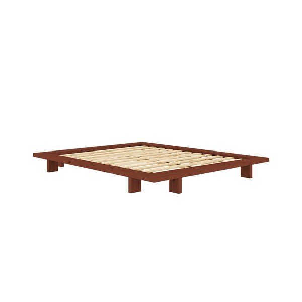 Łóżko dwuosobowe z litego drewna sosnowego bez zagłówka ze stelażem 140x200 cm w kolorze terakoty Japan – Karup Design