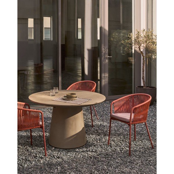 Betonowy stół zewnętrzny Kave Home Itai, ⌀ 120 cm-image-1