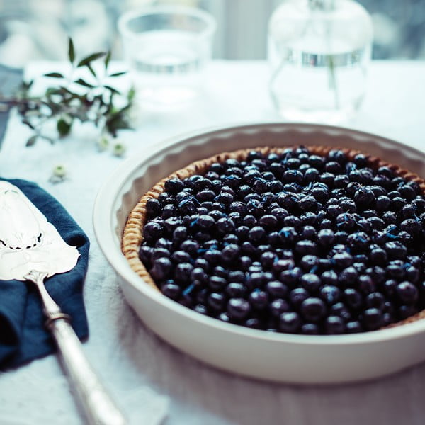 Okrągła forma do ciasta w kolorze kości słoniowej Emile Henry Patisserie, 1,5 l-image-1