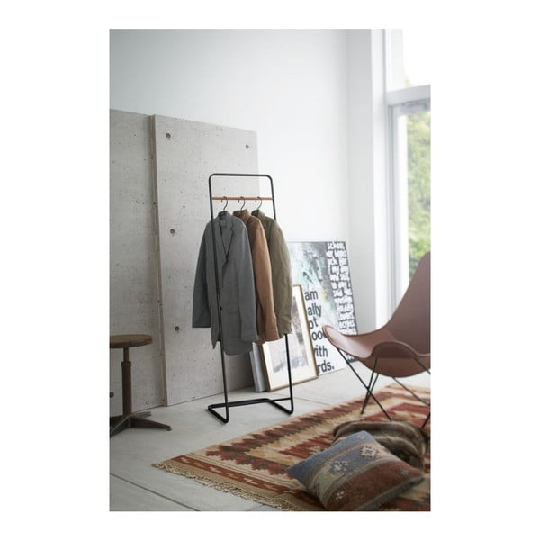 Czarny metalowy stojak na ubrania Tower – YAMAZAKI-image-1