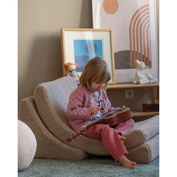 Jasnobrązowy fotel dziecięcy z materiału bouclé Moon – Wigiwama-image-3