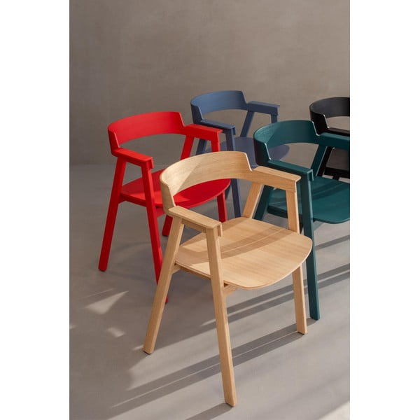 Czarne krzesło z podłokietnikami z litego drewna dębowego Flip – Gazzda-image-4