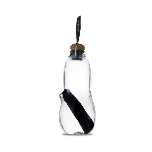 Czarna butelka filtrująca z aktywnym węglem Black + Blum Pure, 800 ml